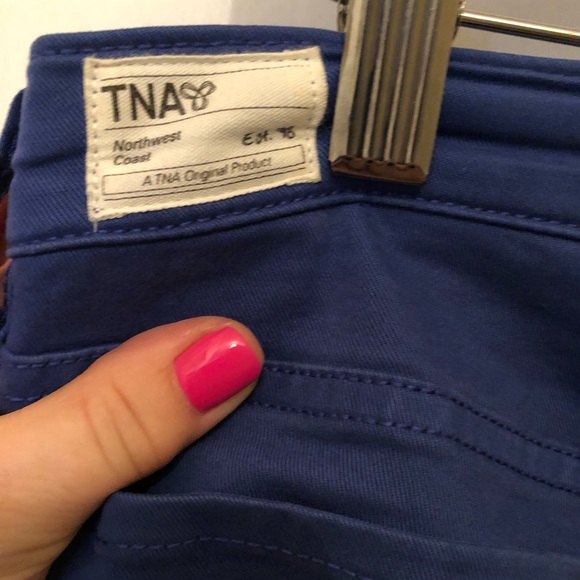 Aritzia - TNA brand - blue skinny ankle pants. Size 2. 97%cotton/ 3% spandex. - Picture 3 of 5